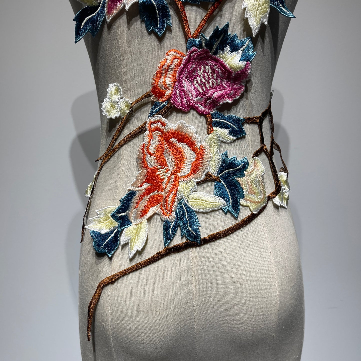Large Embroidered Flower Patch with Lifelike Blue Bird - Enchanting Vintage Blooms