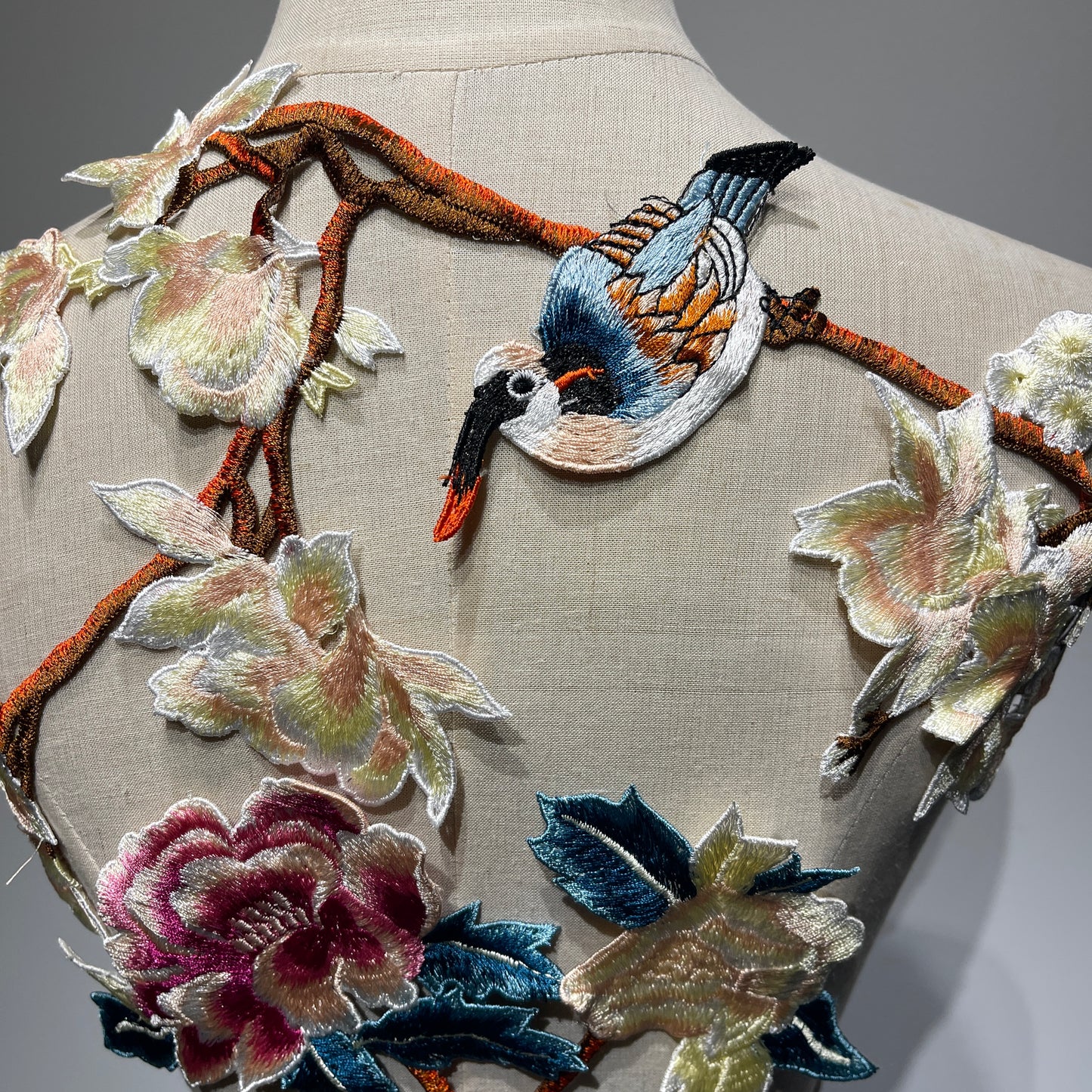 Large Embroidered Flower Patch with Lifelike Blue Bird - Enchanting Vintage Blooms